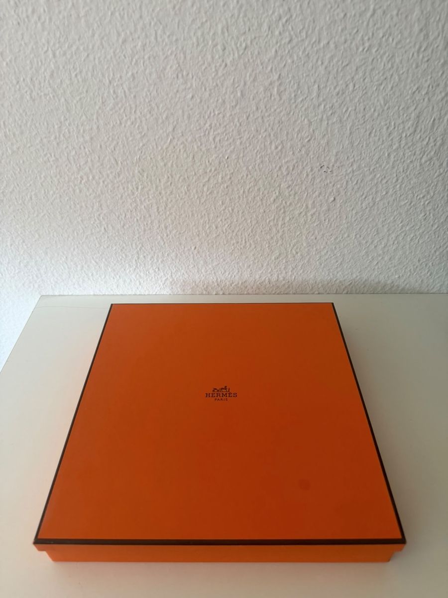 Hermès Foulard & Sciarpe: Hermes Schal Wolle Grau mit Muster und Originalbox – Nuovo e nell'imballaggio originale da Zürich venduto da Divi64