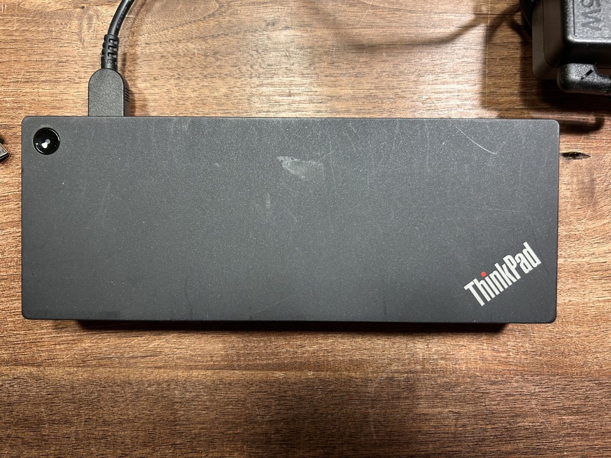Lenovo Dockingstation: Lenovo ThinkPad Dockingstation mit Netzteil gebraucht – Gebraucht aus Neuenkirch von Stirnimann_D 2