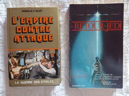 2 anciens livres "La guerre des Etoiles"
