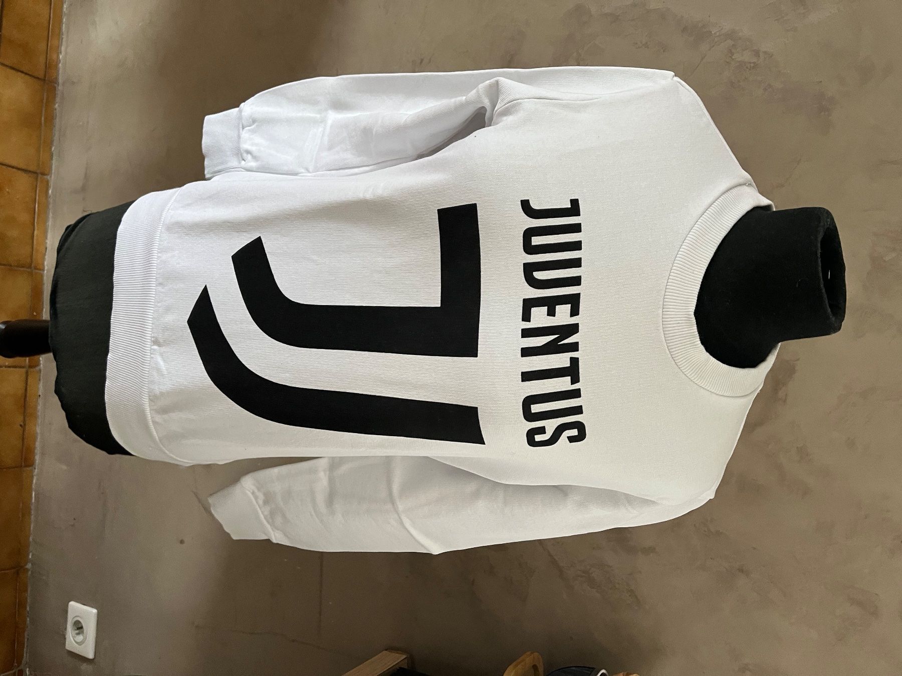 Maglioni & Felpe: Sweat pull Juventus Taille m Mélany – Usato da Veyrier venduto da kimedovapa