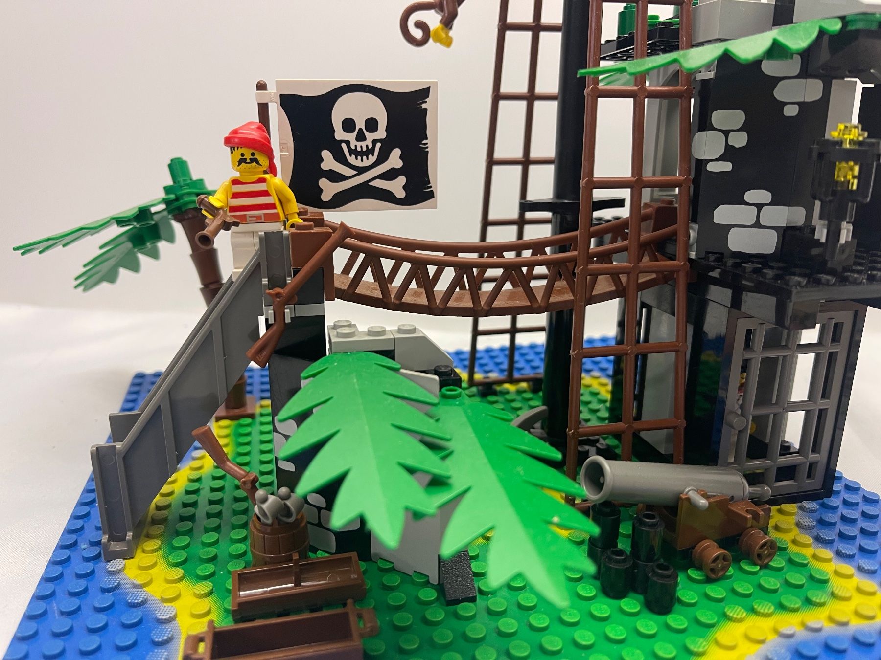 Lego Baukästen: Lego Pirates 6270 Forbidden Island – Gebraucht aus Burgdorf von Pistar 3