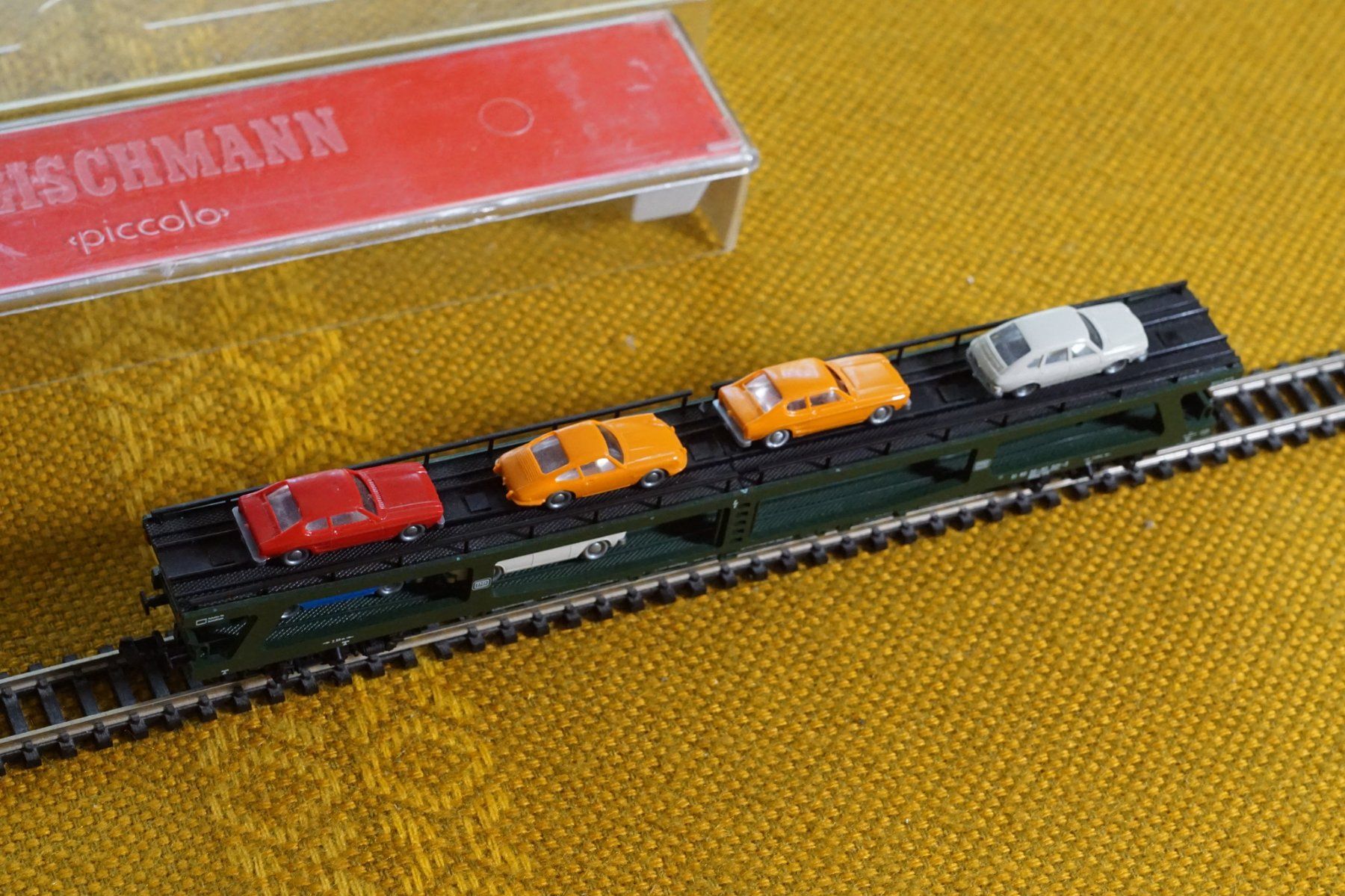 Fleischmann Modellini di ferrovie: Auto-Transportwagen Fleischmann Spur N – Usato da Gränichen venduto da iknow 7