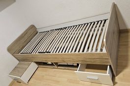 Einzelbett 90x200 inkl. Lattenrost (ohne Matratze)