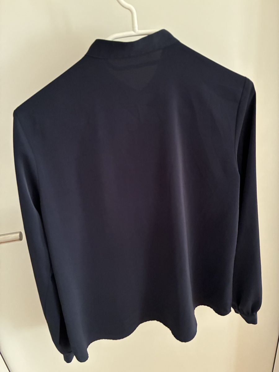 Blusen: Bluse – Gebraucht aus Bassersdorf von secondhand_clothing 1