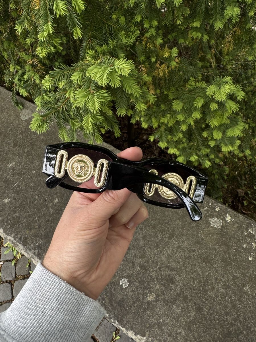 Versace Occhiali & Lenti: Versace Medusa Sunglasses Black Luxury – Usato da Effretikon venduto da rus_2l2p 4