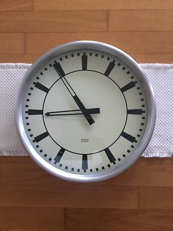 Orologi: Wanduhr Karl SSON – Usato da St. Niklausen LU venduto da val_y8jm