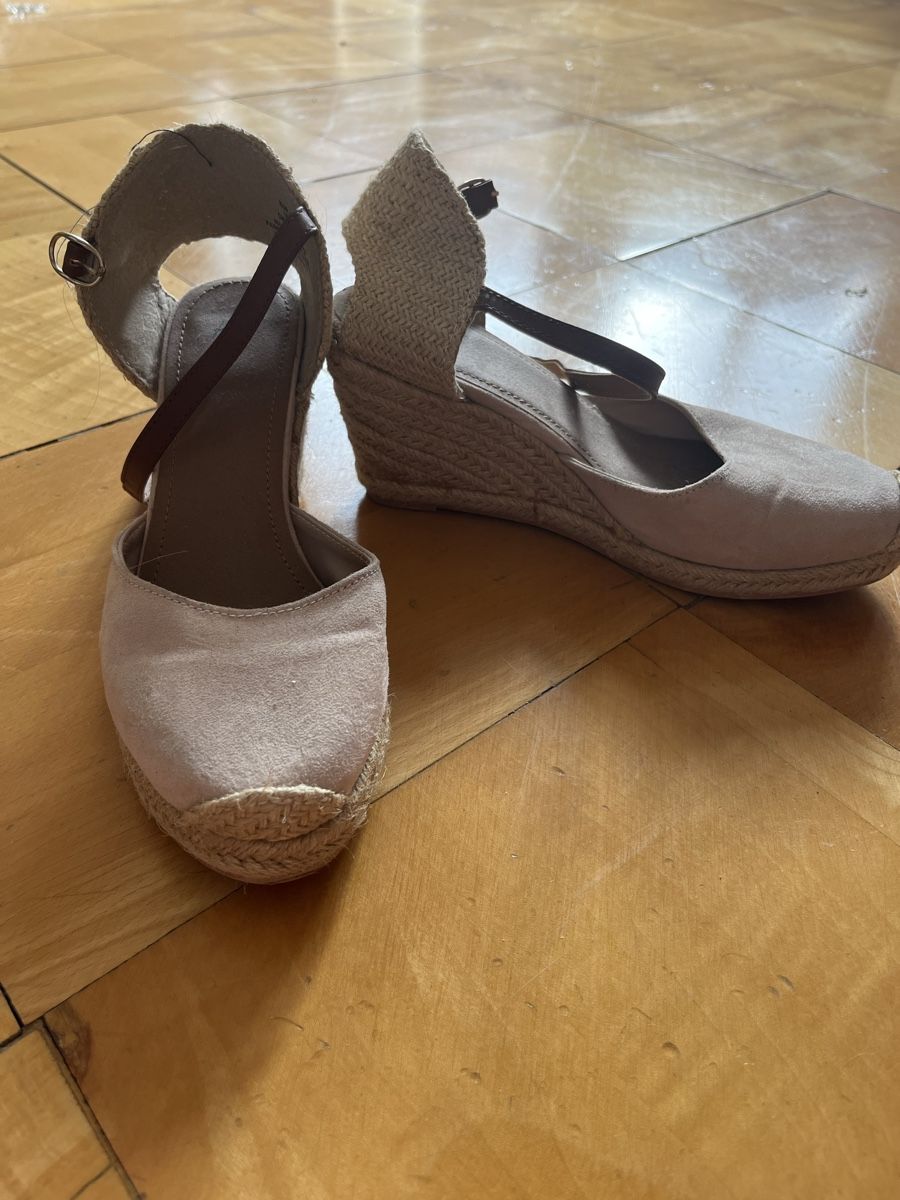 Chaussures femmes: Keilabsatz espadrilles – D'occasion à Zürich par Shopmystyle 2