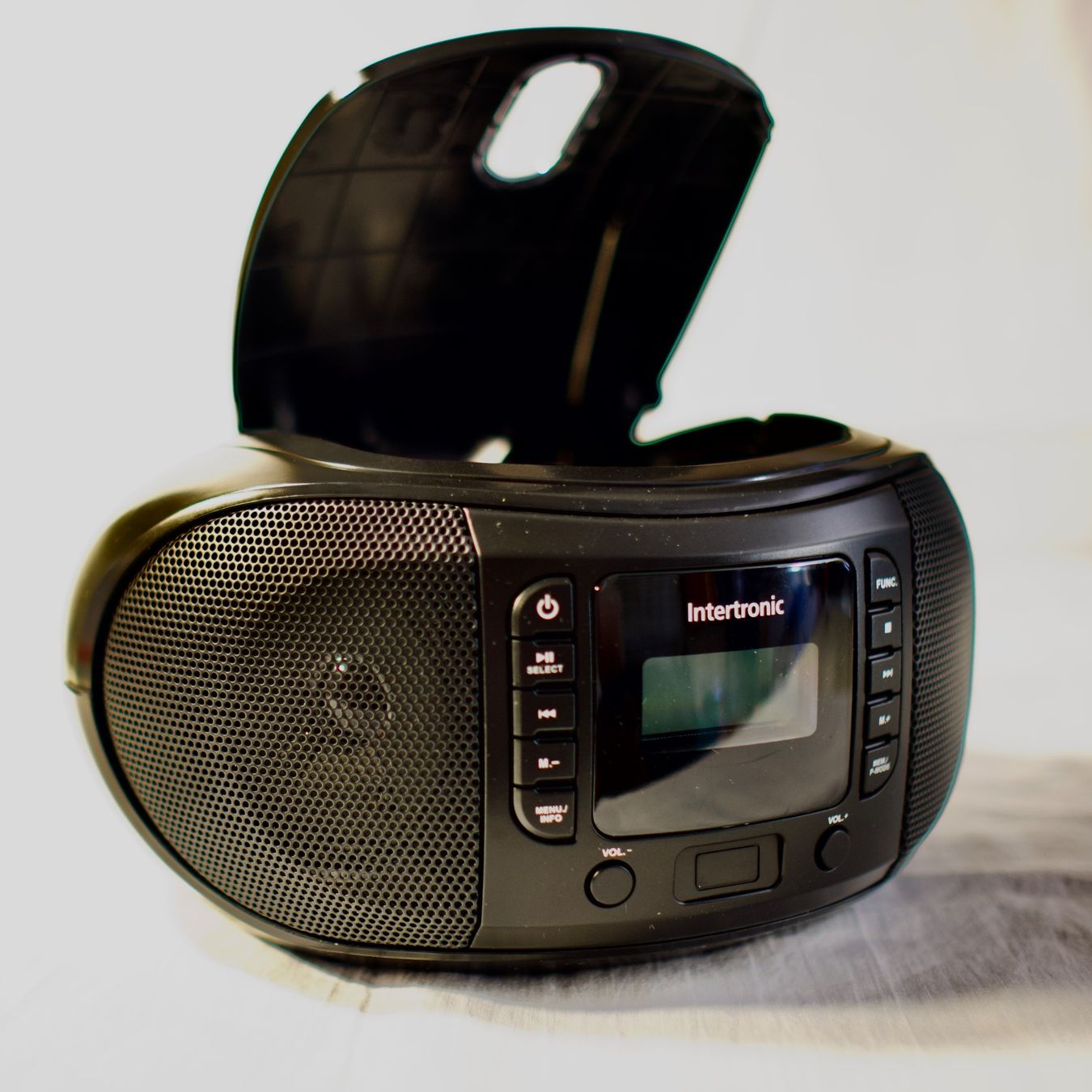 Radio: CD-PLAYER MIT DAB+ RADIO / TYP MCD-26 / INTERTRONIC – Usato da Basel venduto da Ammedysli49 4