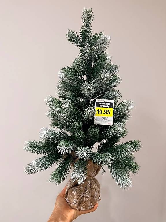 Tutte le decorazioni: Dekobaum Neu  – Usato da Roggwil TG venduto da est_r5x7