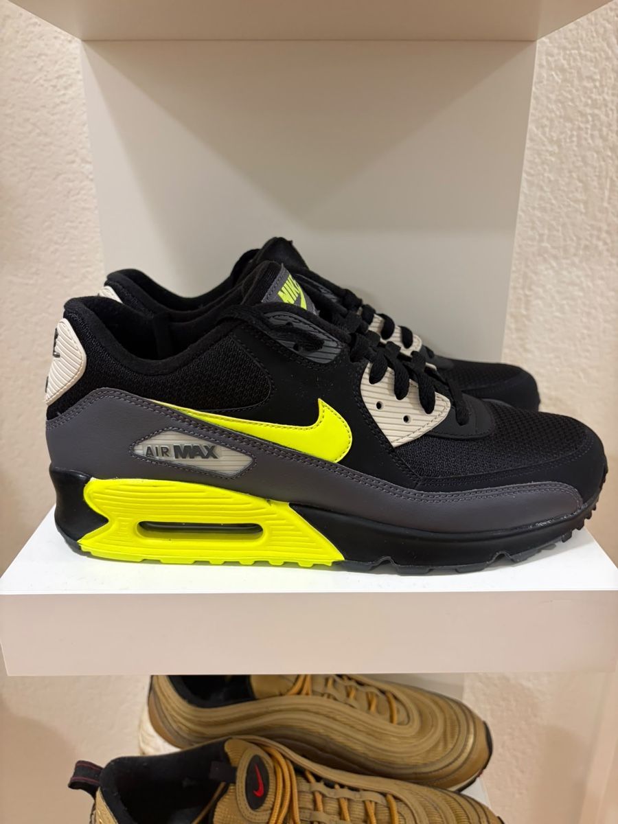 Nike Chaussures hommes: Nike Air Max 90 – D'occasion à Stadel b. Niederglatt par Gansi86