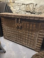 Truhe Holz Metall rustikal antike Optik Zustand gut