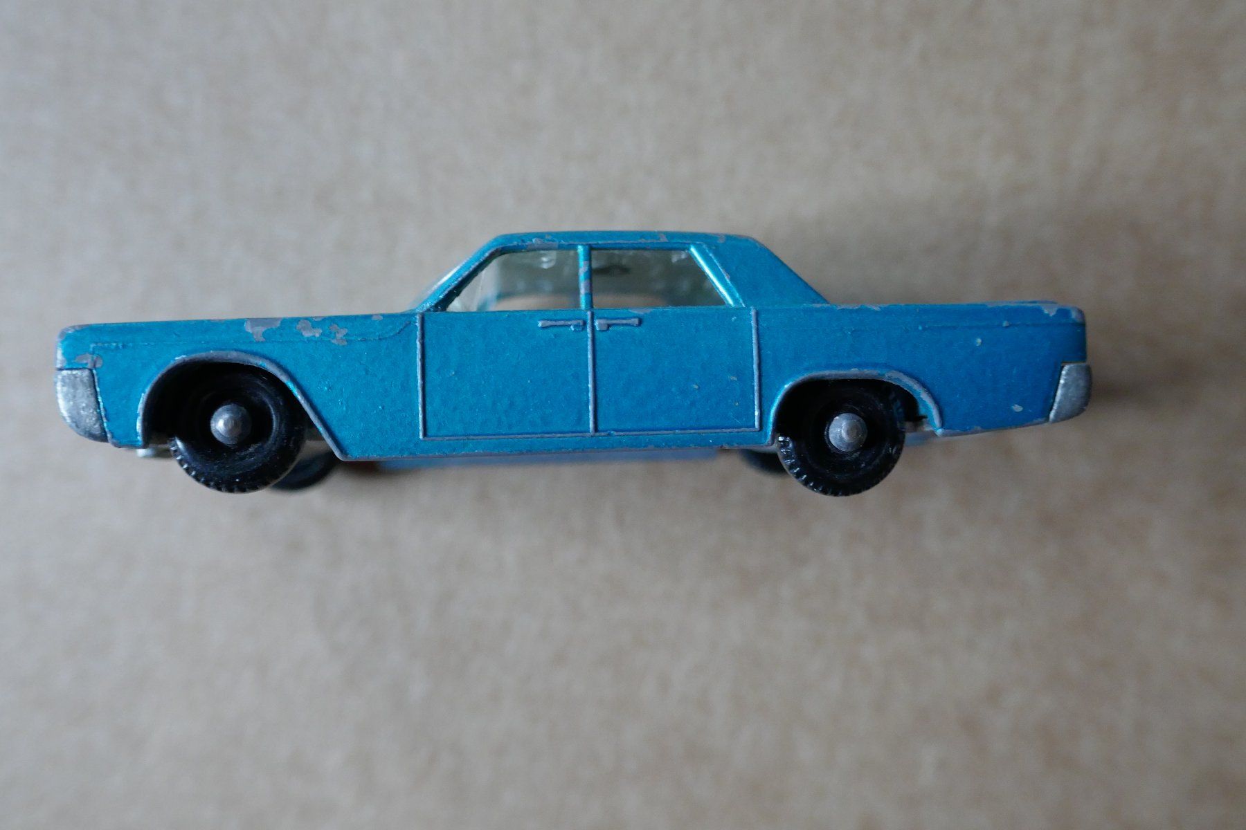 Matchbox Modellini d'auto: Matchbox Lesney ,  Lincoln   Continental – Usato da Madiswil venduto da ML911