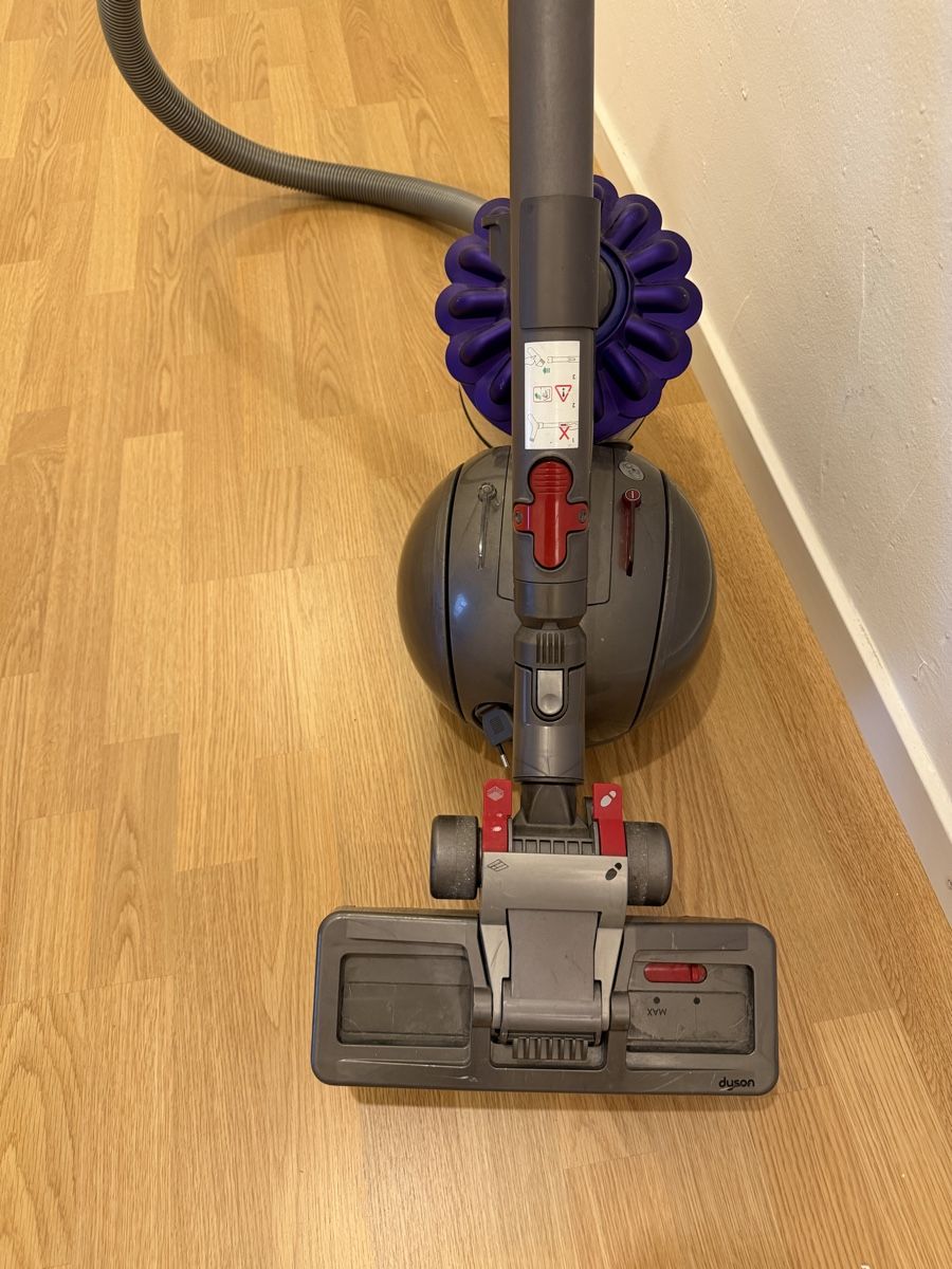 Dyson Aspirapolveri & Accessori: Dyson Ball DC 37c parquet Staubsauger – Usato da Laufen venduto da le-noumi 1