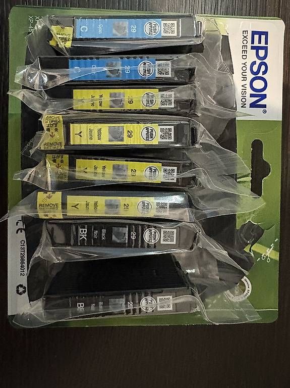 Cartucce per stampanti & toner: Epson Tintenpatronen – Usato da Adlikon B. Regensdorf venduto da sar_g6kn 1