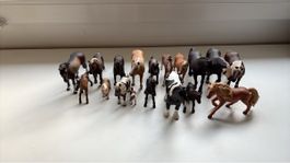 18 Stk. Schleich Pferde Figuren 