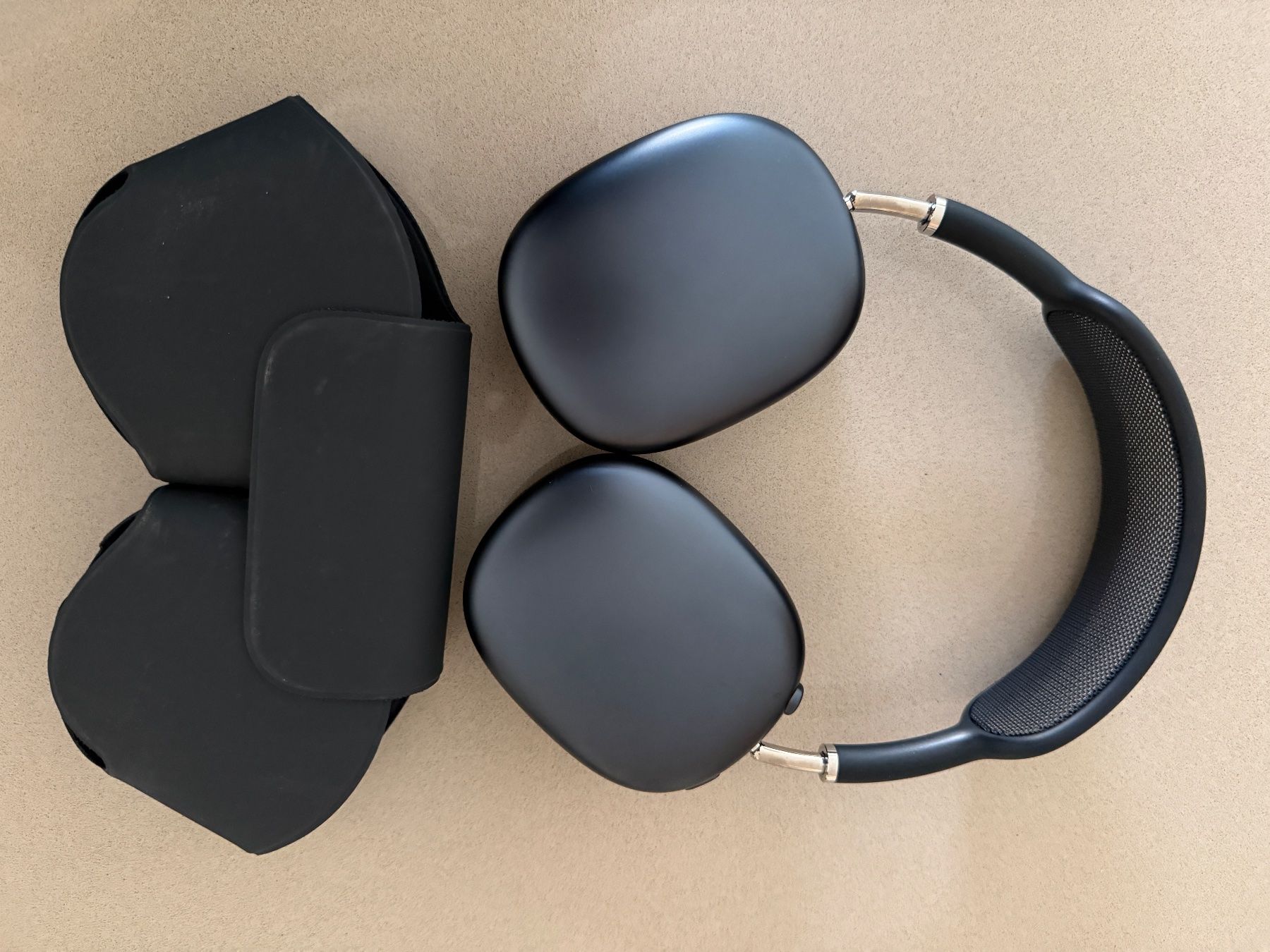 Apple Kopfhörer: Casque Apple AirPods Max midnight blue avec étui – Neu (gemäss Beschreibung) aus Châtel-St-Denis von fofo66