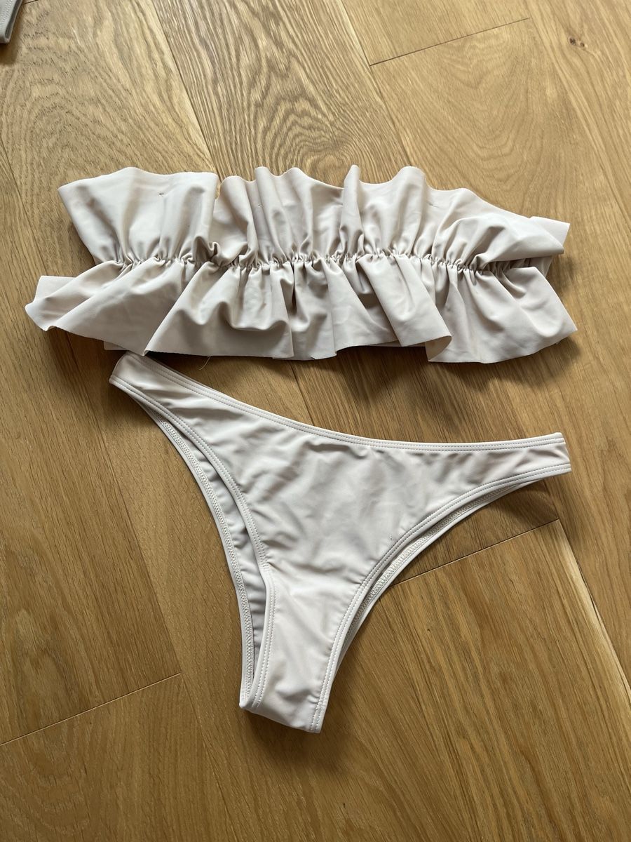 Badekleider & Bikinis: Badekleid – Neu und originalverpackt aus Dotzigen von White_Warrior