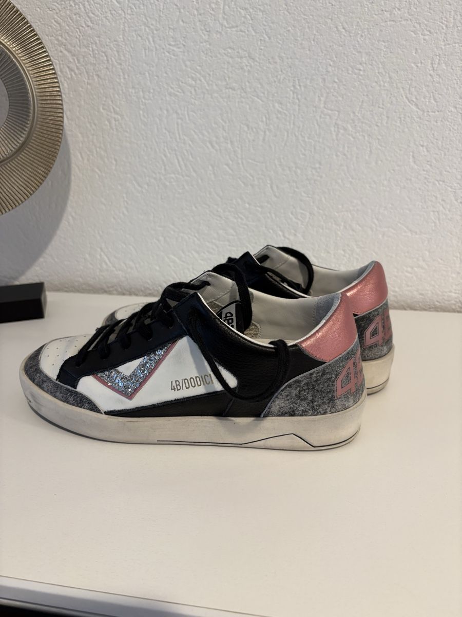 Damenschuhe: Sneaker 4B12 – Neu (gemäss Beschreibung) aus Bülach von kittygismo