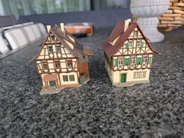 2 Modellhäuser im Fachwerhaus-Stil guter Zustand Dpur N
