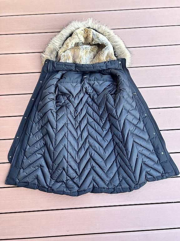 Vestes: Jacke mit Pelz – D'occasion à Amriswil par de-ka
