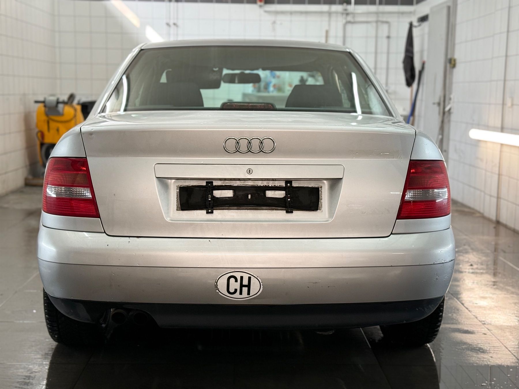 Audi Automobili: Audi A4 1.8 T/MFK 16.01.2026 / Automat – Usato da wallisellen venduto da c.c.nikola.c.c 2