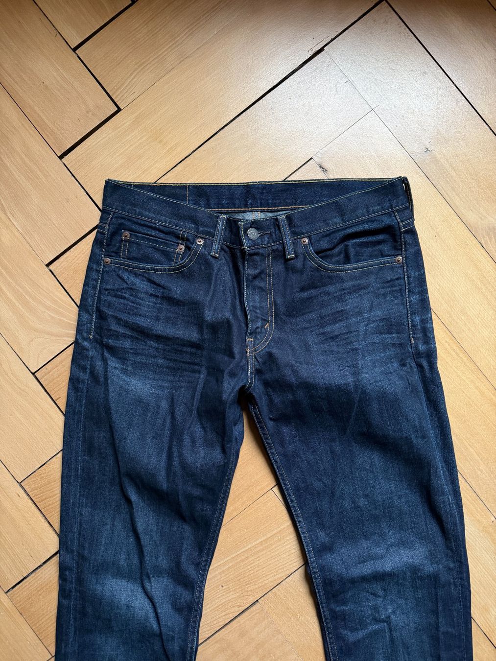 Levi's Jeans: LEVIS - Jeans dunkelblau W32 L34 – D'occasion à Zürich par Diazaio 1