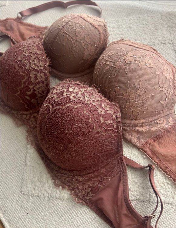 Victoria's Secret Altra biancheria intima: 2er Set Victoria's Secret Spitze  34DD / E75 BH – Usato da Meikirch venduto da Hilfe_Waisentiere