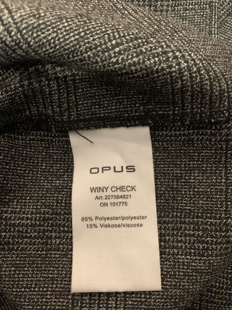 Opus Robes: Robe OPUS 34 – D'occasion à Haag (Rheintal) par Lolette-SG 4