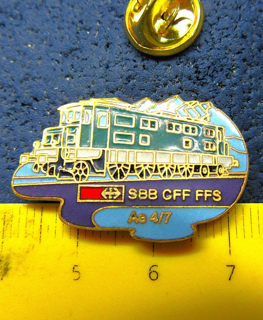 SBB/CFF/FFS Placchette & Badge: BAHN SCHWEIZ PIN SBB Ae 4/7 ENAMEL – Usato da Ettingen venduto da Hausi4711