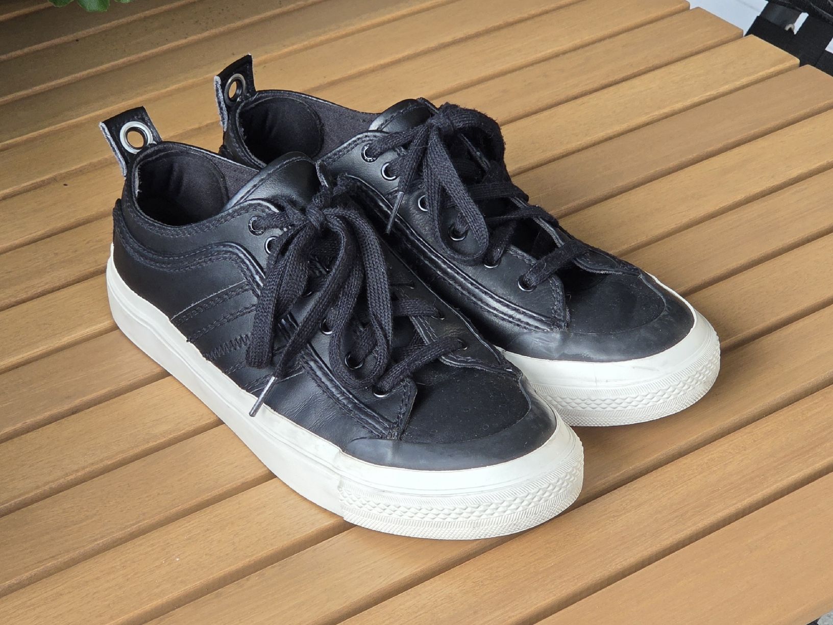 Diesel Scarpe da uomo: Schwarze Diesel Sneaker Gr. 42 mit Originalverpackung – Usato da Bülach venduto da DontPushTheButton