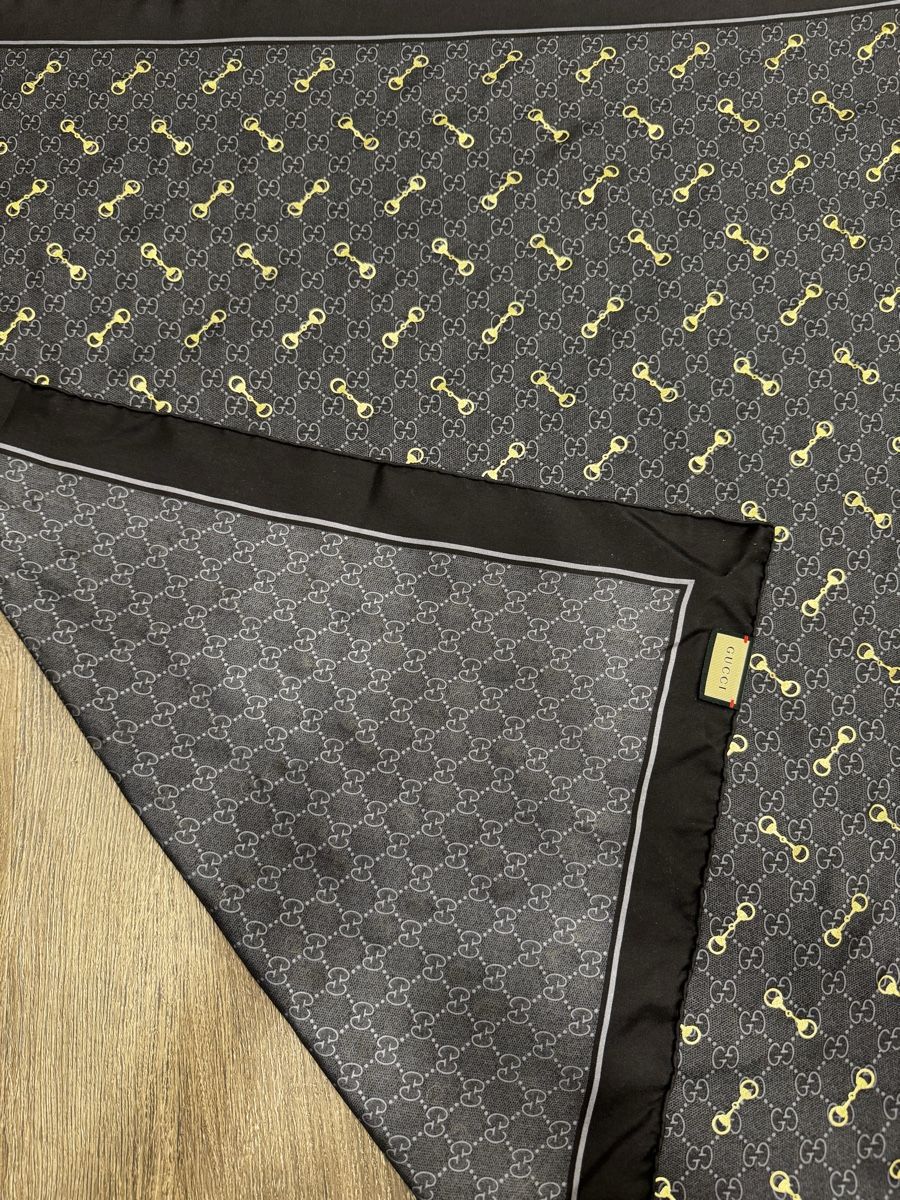 Gucci Foulard & Sciarpe: GUCCI Scarf Logo Pattern Silk,black, new – Nuovo (secondo la descrizione) da Thonex venduto da Lux_brands01 5