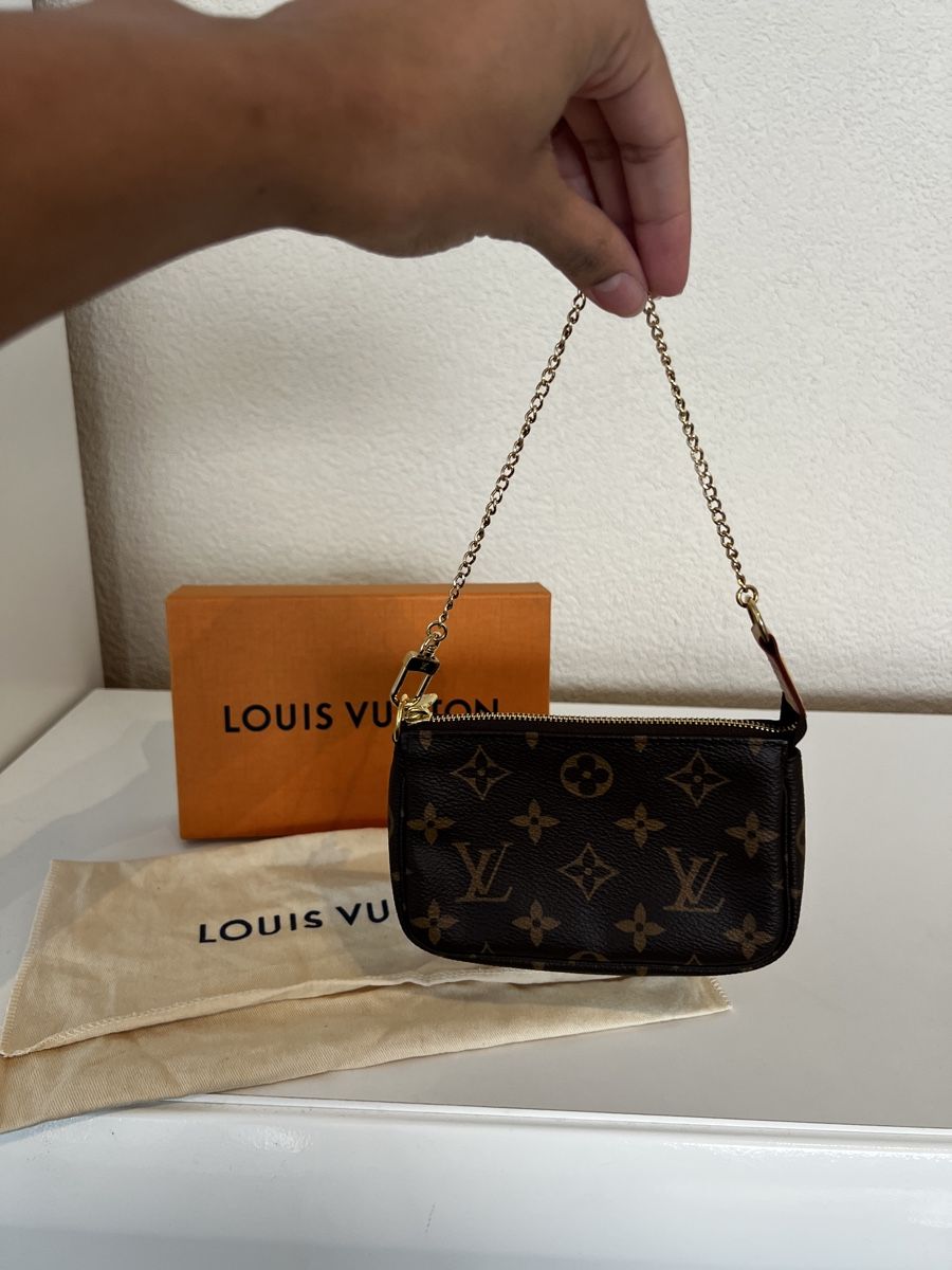 Louis Vuitton Borse da donna: Authentic Louis Vuitton Mini Pochette Accessoires, Brown. – Nuovo (secondo la descrizione) da Ostermundigen venduto da mar_6bs5 1