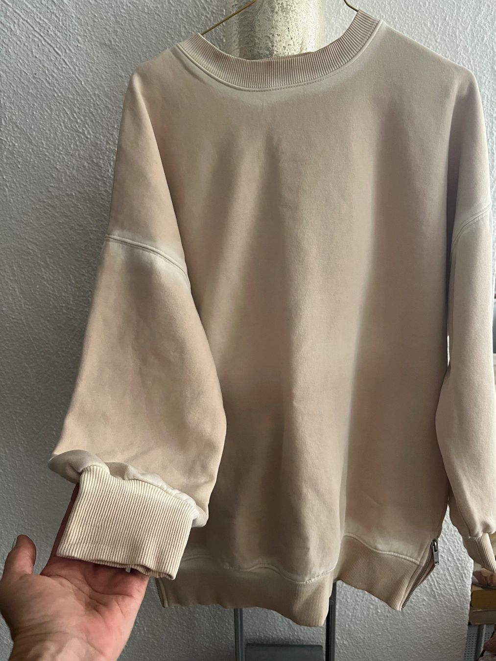 Maglioni & Felpe: beiger Sweater oversized Länge 73cm – Usato da Bern venduto da kaeffy 2