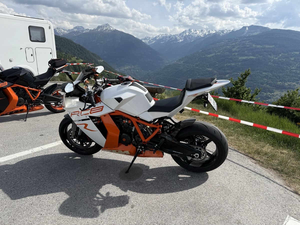 KTM Strasse: KTM RC8R – Gebraucht aus Nax von KenworthT2000 6