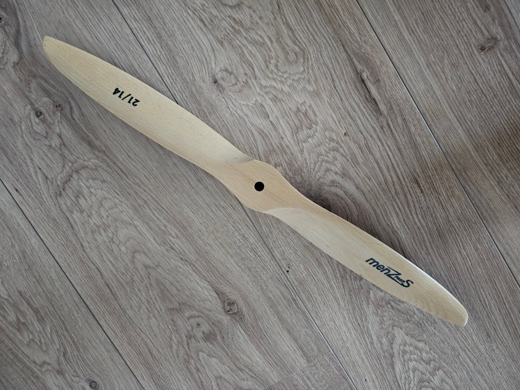 Modellismo RC: Helice 21/14 bois Menz – Nuovo (secondo la descrizione) da Yvonand venduto da Li_poch