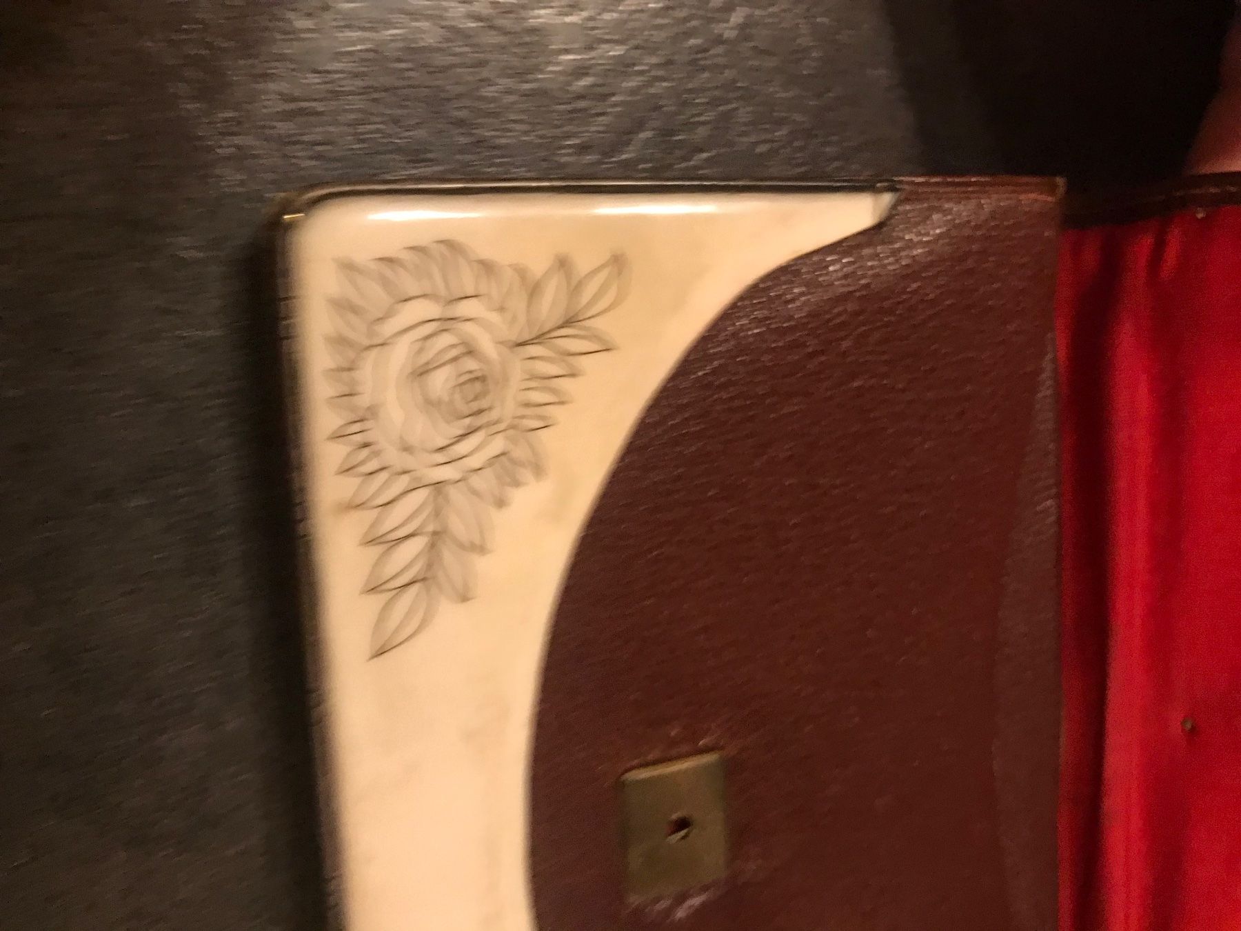 Borse da donna: Pochette antique décorée de l’os sculptée – Usato da Grimisuat venduto da eliseba88 7