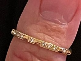 Jolie alliance dorée 58 sertie  d’une pierre zircon
