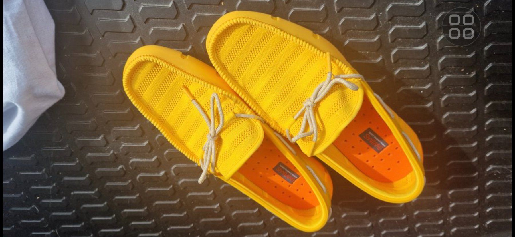 Scarpe da uomo: Mocassin Swims jaune taille 9 (42) neuf – Nuovo (secondo la descrizione) da La Neuveville venduto da Clb29 3