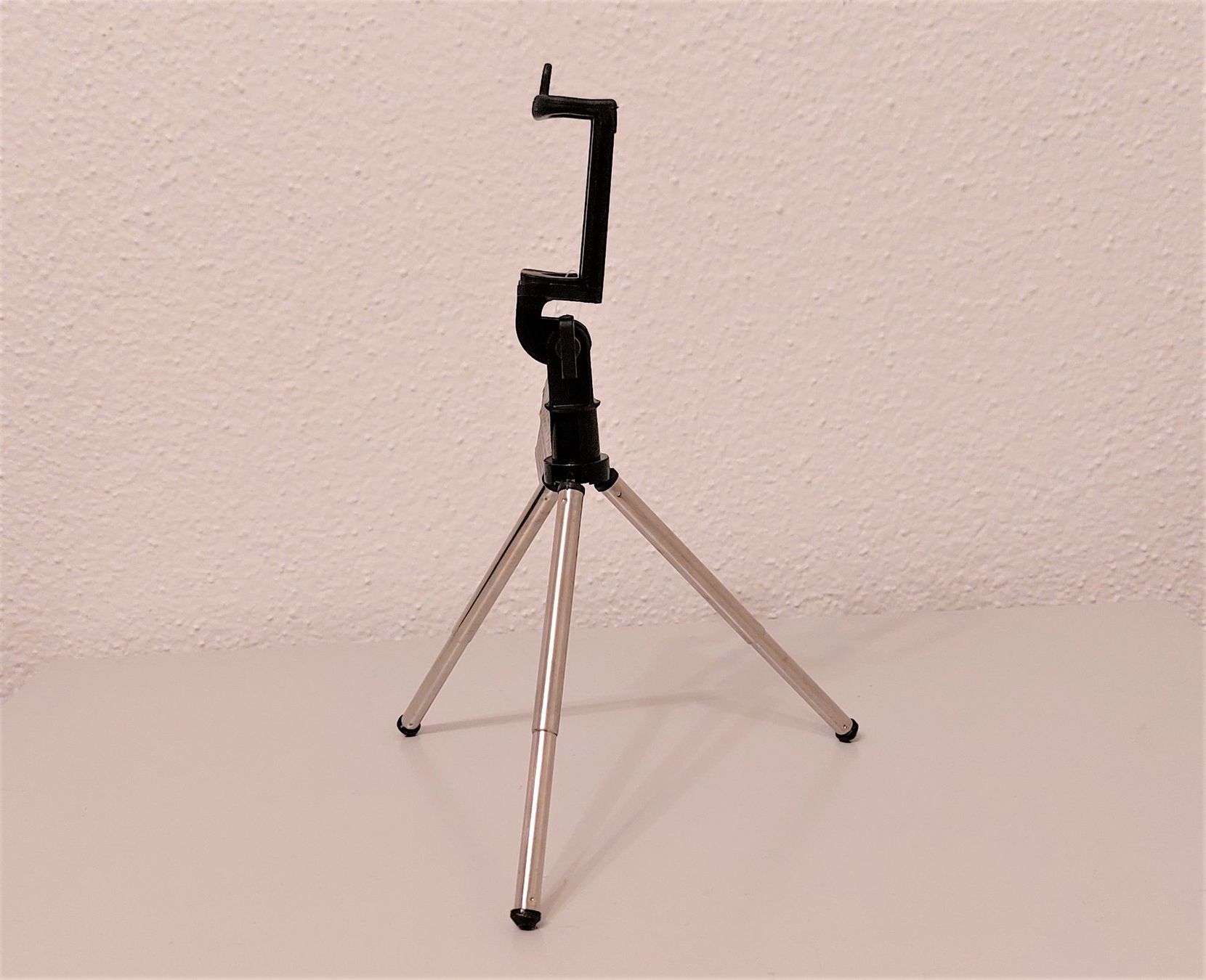 Treppiedi & Teste: Stativ -  Tripod - Universal mini  für Smartphones – Nuovo e nell'imballaggio originale da Ipsach venduto da Kok5 4