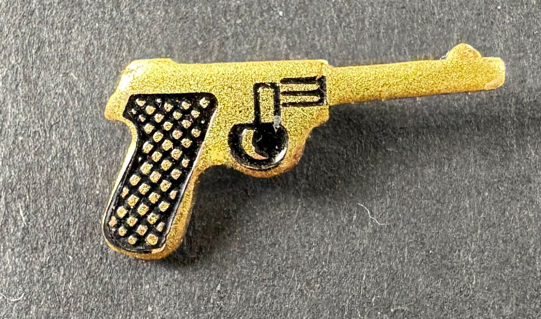 Placchette & Badge: ANSTECKER – Usato da Ostermundigen venduto da wini63