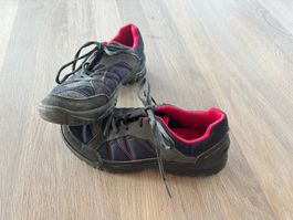 Paire de chaussures de marche p. 36 Quechua