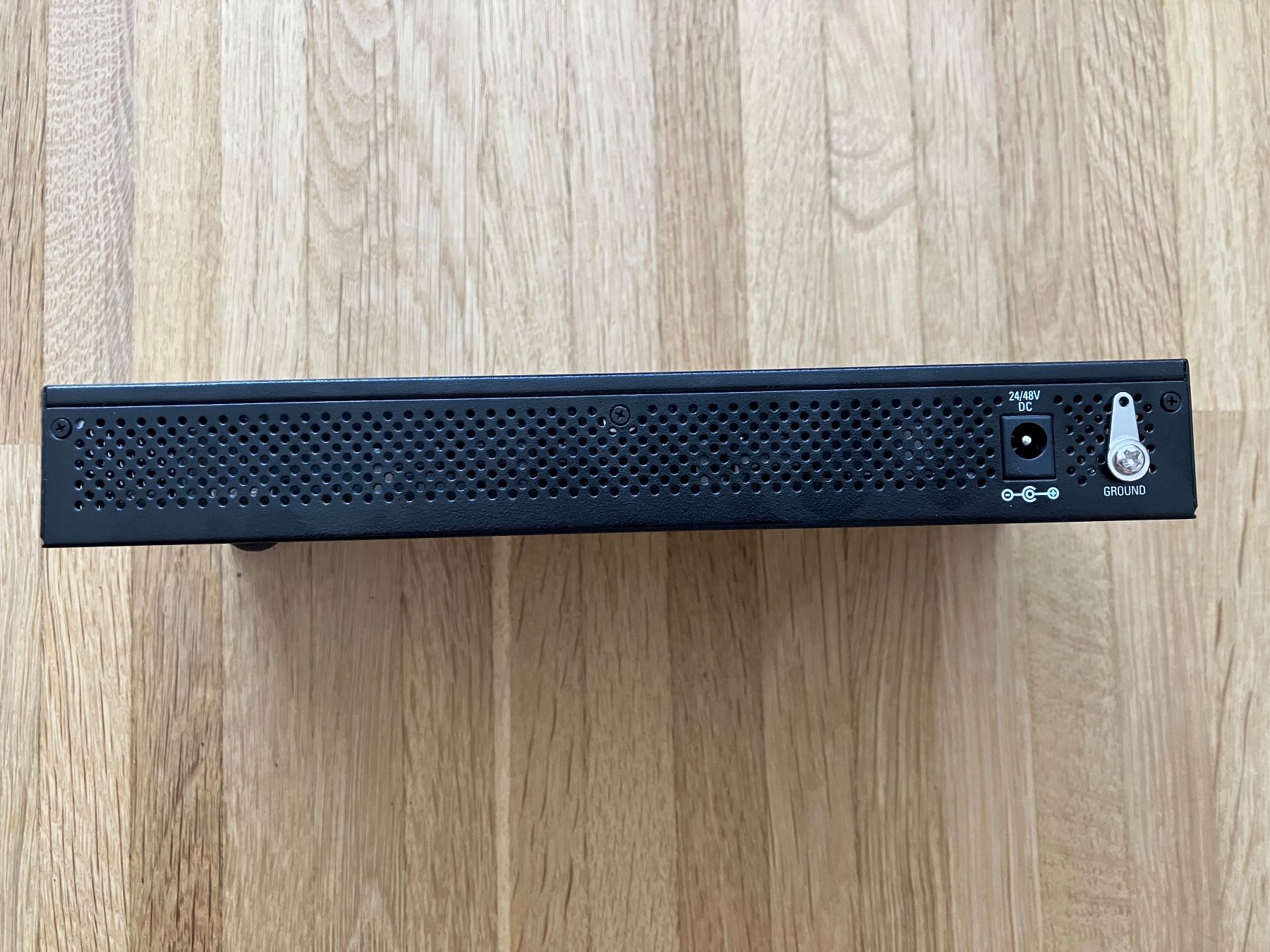 Ubiquiti Modems & Routeurs: Ubiquiti EdgeRouter POE-5 Router – D'occasion à Basel par pat_vq9b 3