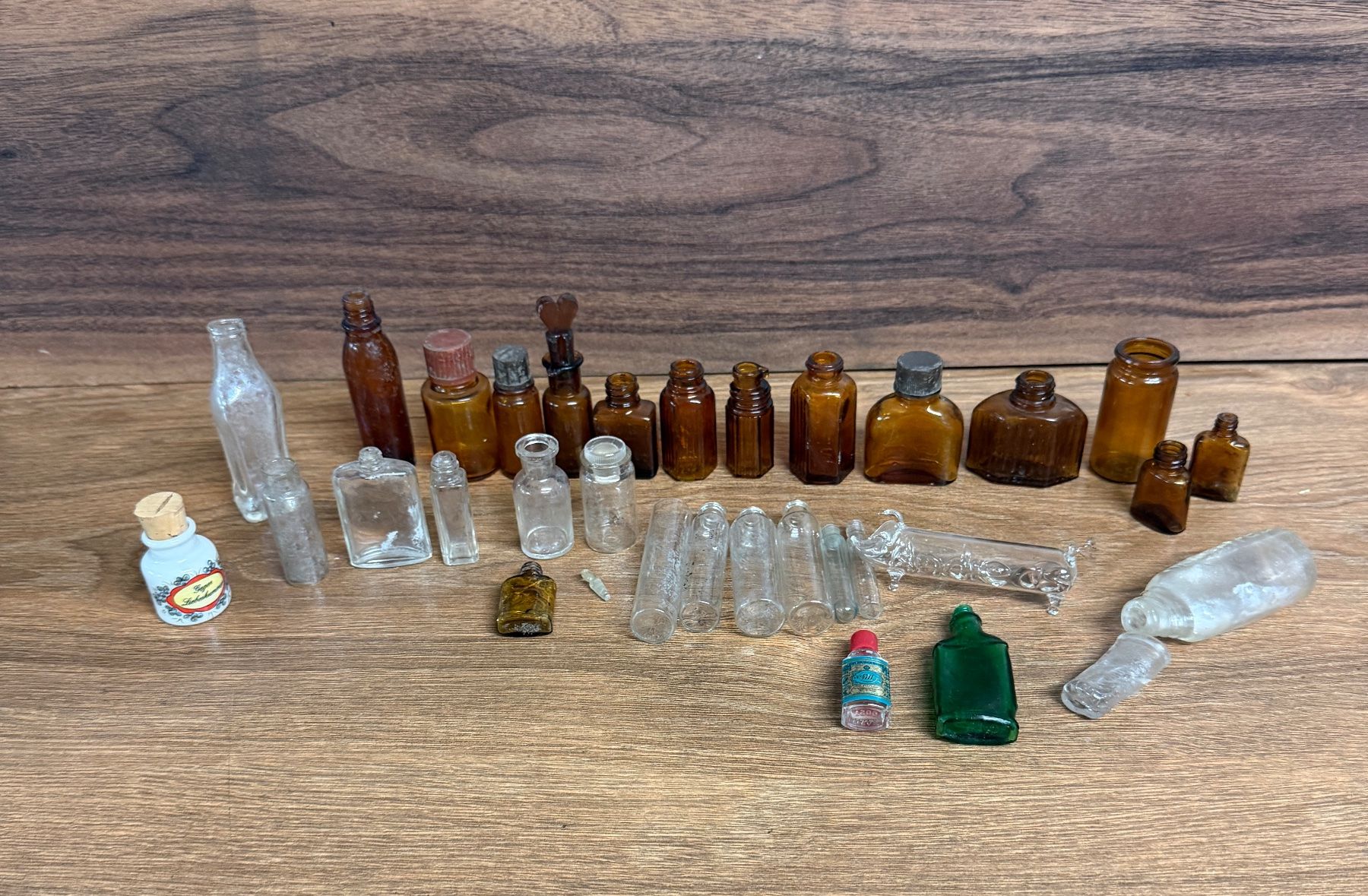 Bottiglie: Diverse Sammlung antiker Glasfläschchen, Vintage Style – Usato da Nussbaumen AG venduto da olitech5415