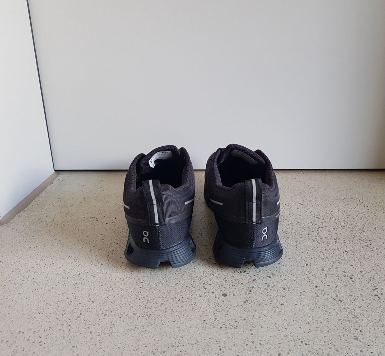 On Scarpe da donna: On Cloud Laufschuh Grösse 42.5 – Usato da Basel venduto da Birs868 2