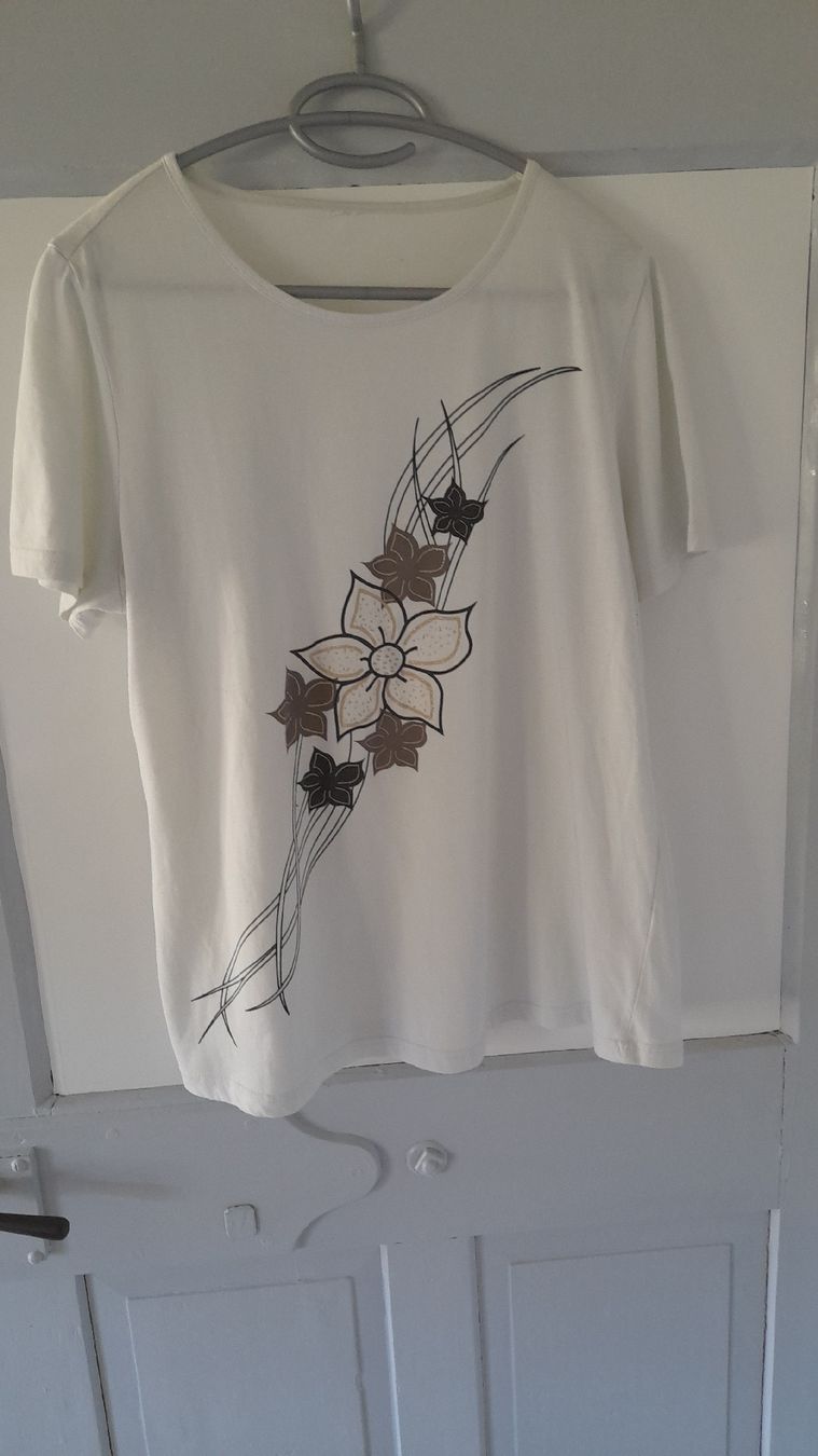 T-shirt: Shirt Gr.46 – Usato da Nesslau venduto da Churfirsten08