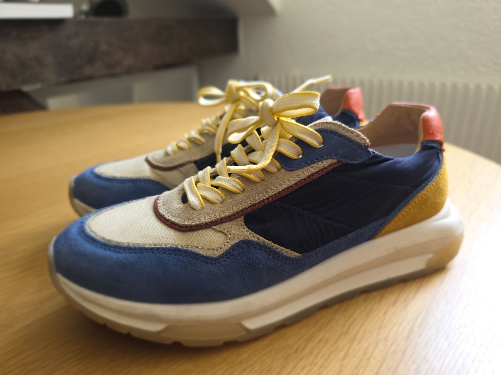 Scarpe da uomo: Sneakers Gr 39 Unisex – Usato da Interlaken venduto da NataliiaS 2