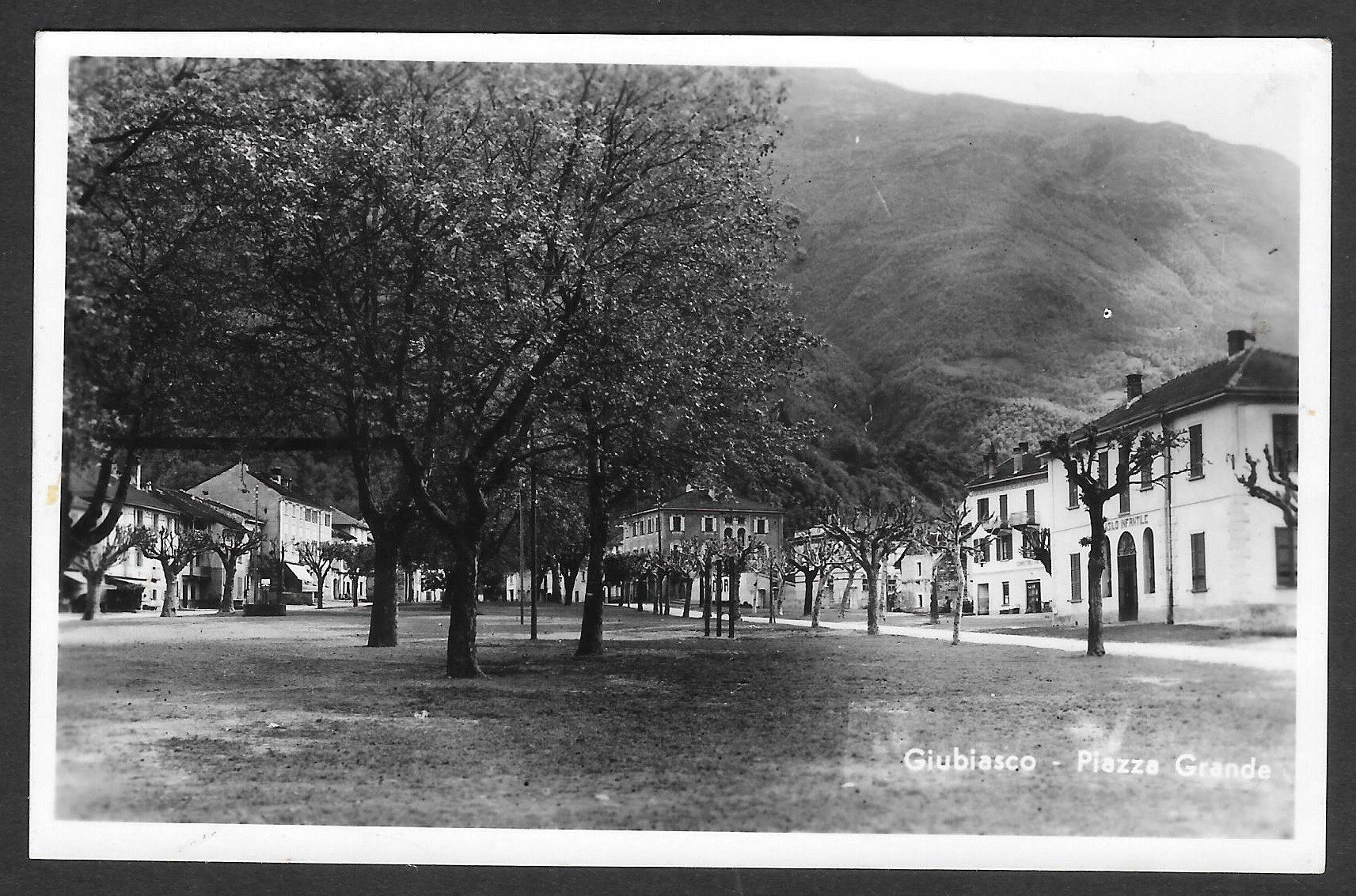 Cartoline postali: Giubiasco Piazza Grande Feldpoststempel – Usato da Olten venduto da clotaldi