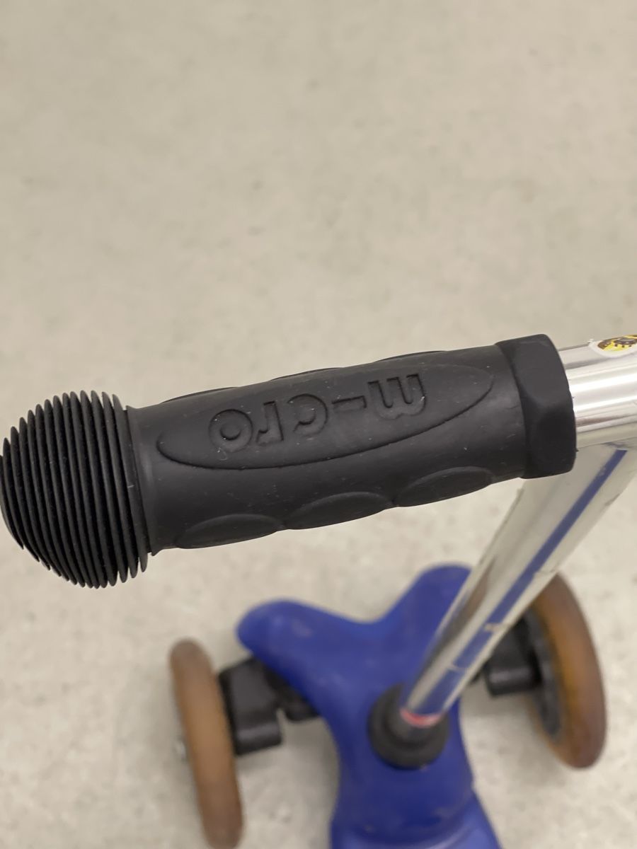 Scooter: Blue Micro Scooter for Kids - Perfect for Spring Fun! – Usato da Dietikon venduto da ami_zvp7 4
