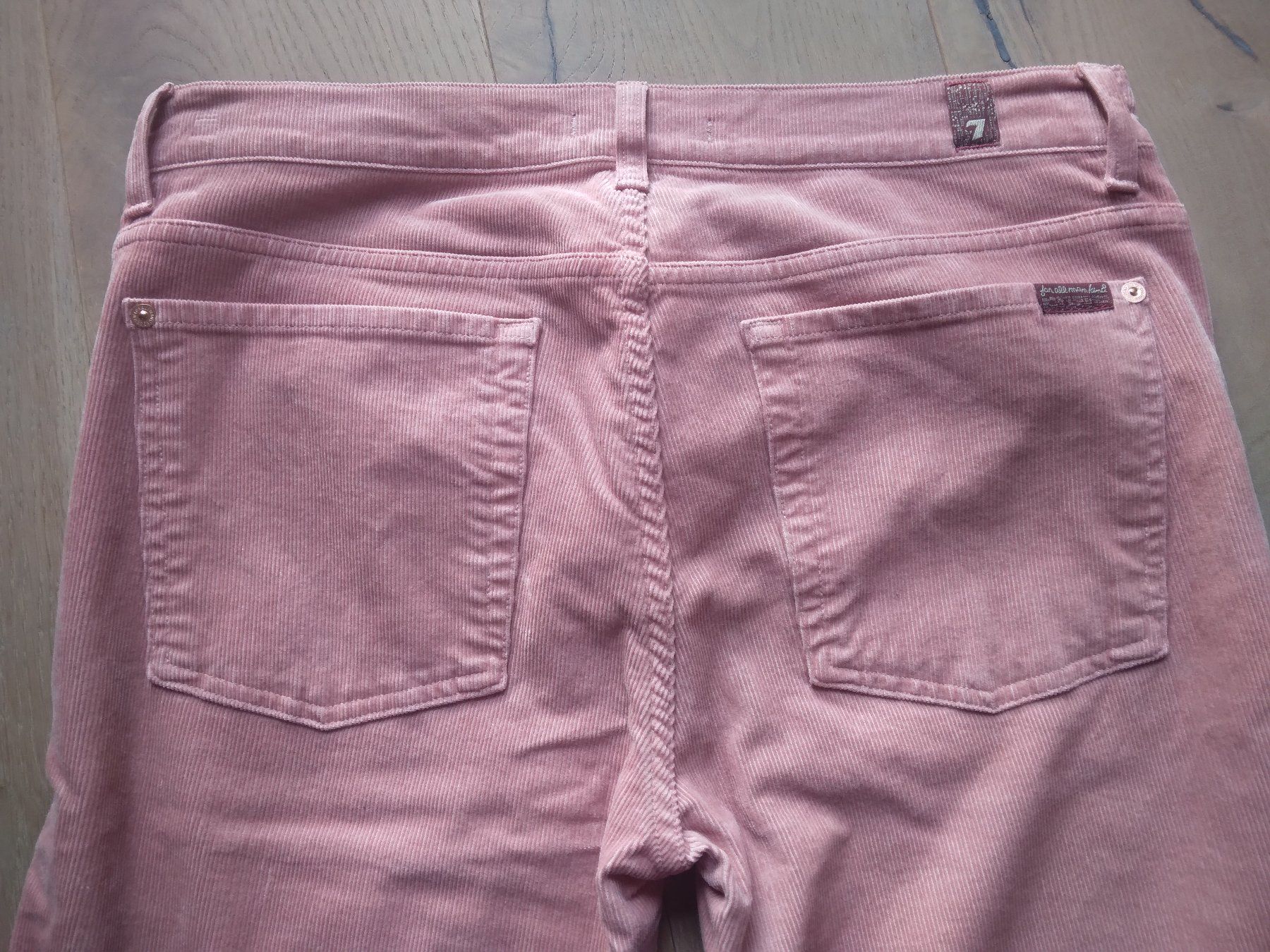 Mankind Pantaloni: 3/4 Hose von 7 For All Mankind Gr. 31 – Nuovo (secondo la descrizione) da Würenlos venduto da Esmeralda74 4