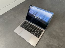 APPLE MacBook Pro 13" mit Touch Bar